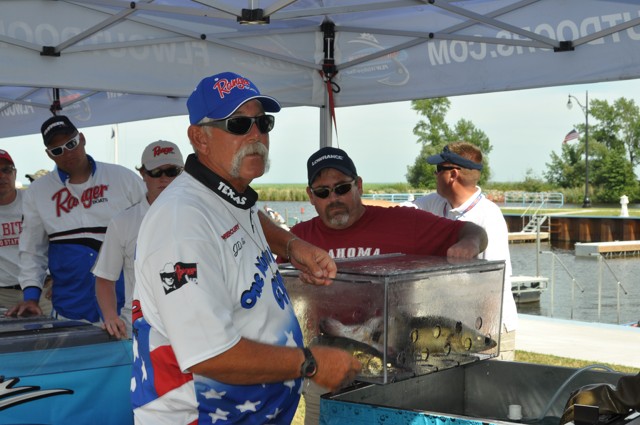 D7DA3692-33AE-41A0-9293-91889619DBA4