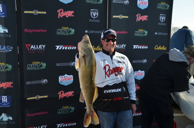 D7F0CE0D-CCA0-4B4B-95D4-422702D97484