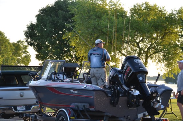 D8069A0B-0544-47D3-8099-0174A646AE1E