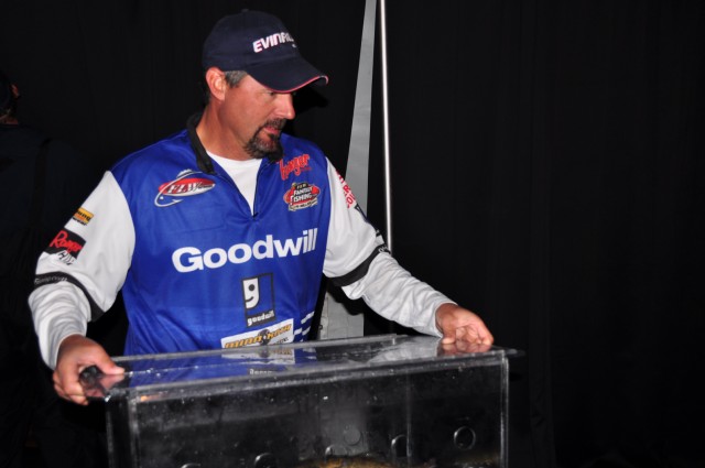 D80F8E96-7E95-4268-8986-680FEDD4A4E5