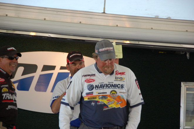 D814195E-0925-48F2-82FB-2A64A2A7C6F5