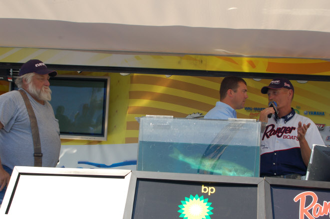 D873B30C-C097-47EE-98A5-56D779661C90