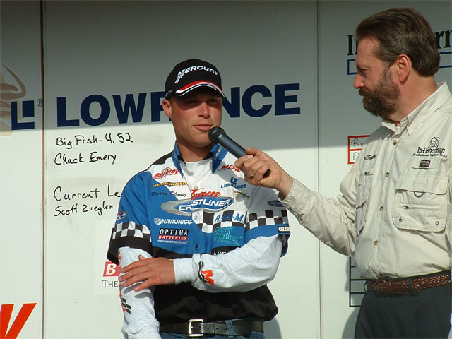 D8859212-0FFF-40E4-88F6-950B0C9CE4D2