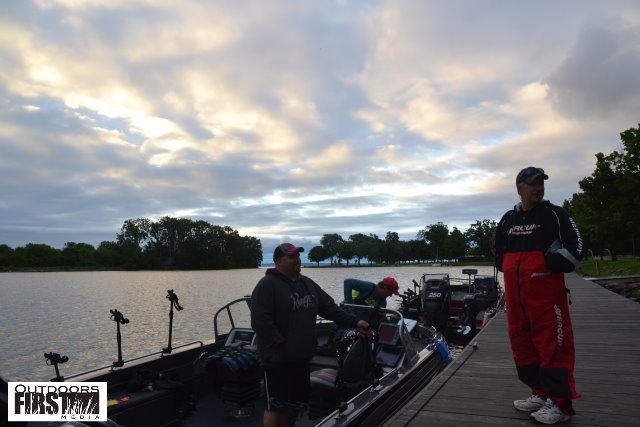 D8B18BC5-BC66-4A17-81AE-DF4BDEEF2F8C