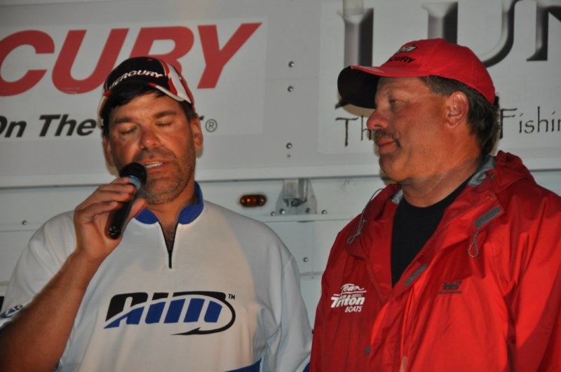 D8EE853A-7522-4F04-AB9B-55F3EAEB81A8