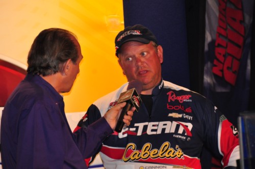 D8F91107-1CF8-406A-83F2-11B91120B2B1