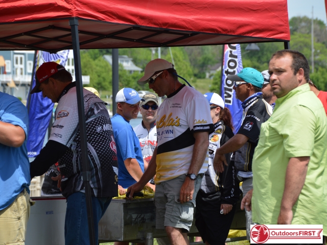 D9162507-7681-4C2C-9664-6F709E9B508D