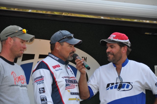 D927E322-2AF5-452B-91D4-CB2F991878BC