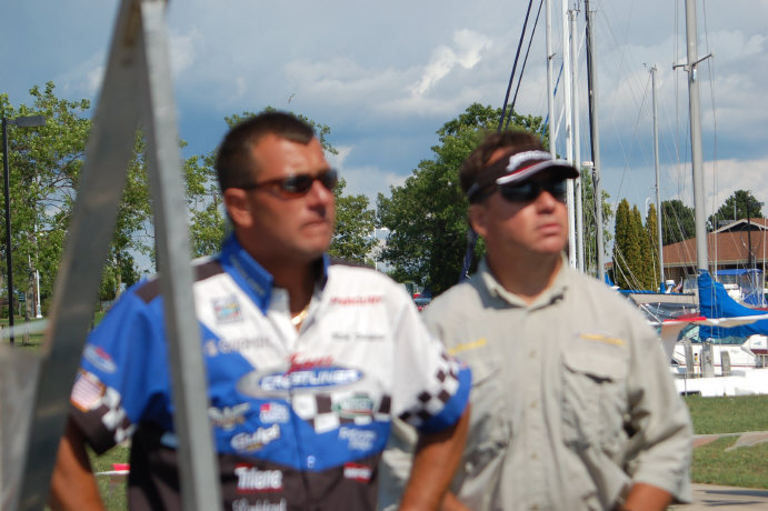 D92AEA20-A7BD-4910-A074-3E84728F0F30