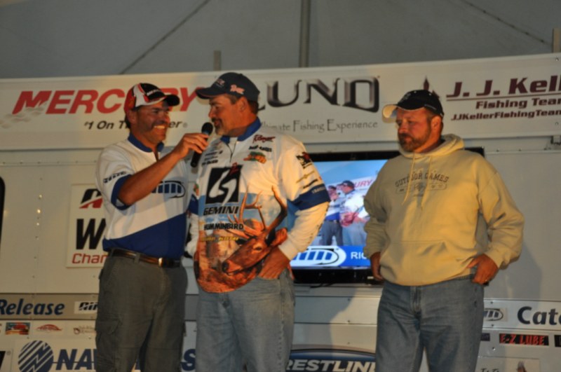 D93F12C8-391D-4A56-9163-2A3B69DF283C