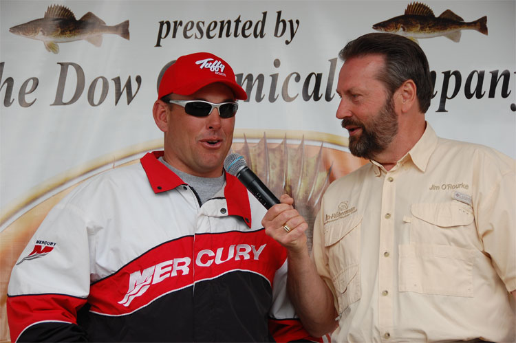 D9649384-E946-4BE5-BC31-454E311E9C54