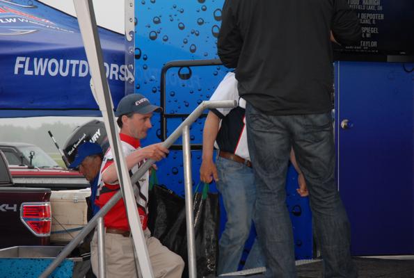 D965ED9A-5E71-4C68-B07E-3C2E148B831E