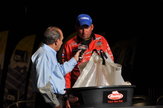 D976FF22-DED8-4E1C-BE8F-BEEC7F6D7317