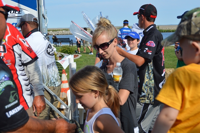 D97B4FA8-230E-47BD-A315-697C00FE3EB7