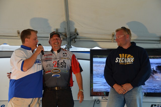 D9897344-84DF-490D-855D-30E124F657FD