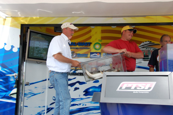 D9CB11C6-9DE4-4E93-938B-1D10E65BBB4D