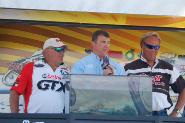 D9EC9EF0-FE10-482C-98EE-7BF64609911F