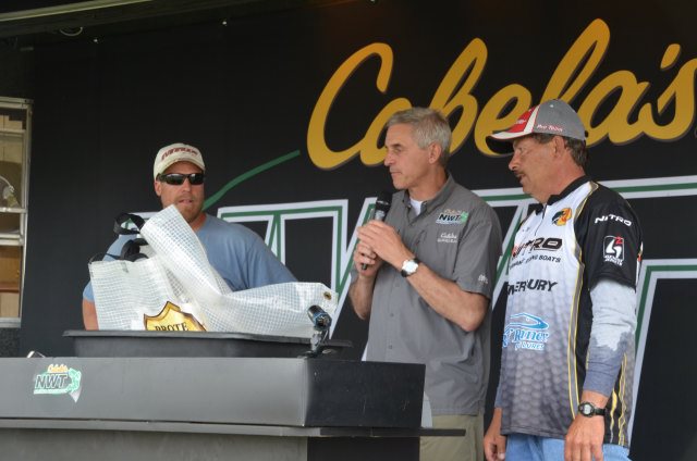 DA2D3A29-5136-4C6D-BEF9-BBD027327E51