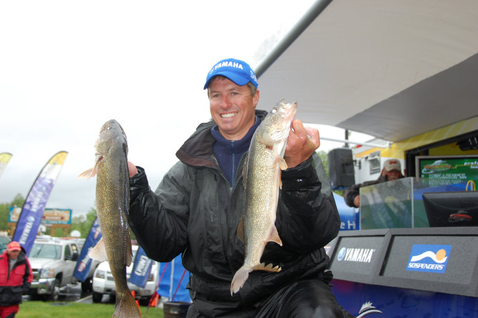 DA63A16F-7524-4B4A-9D04-7392AB889907