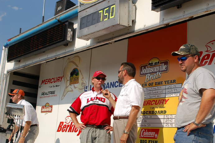 DB0DDFD8-E4D0-42A1-ACD4-84589E2A9220