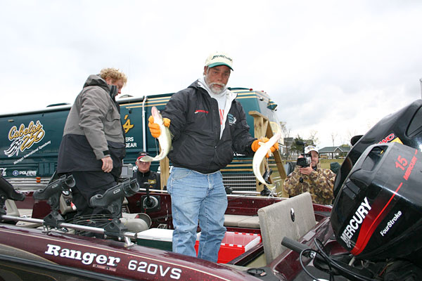 DB60DD9B-FF16-4706-B371-63E91C4D2811