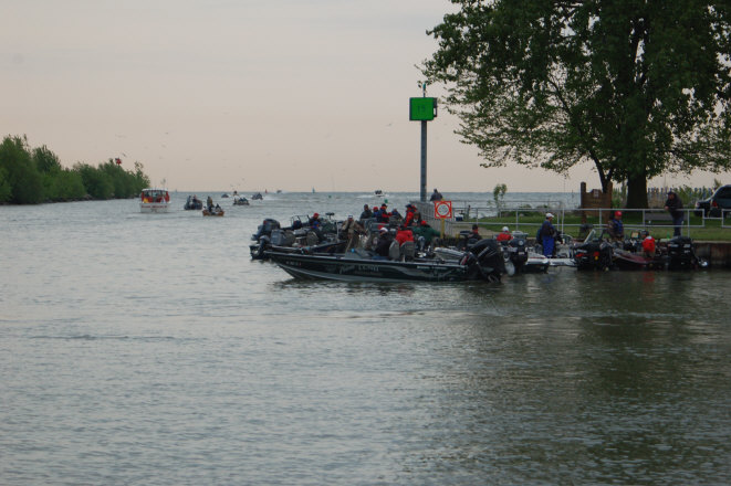 DBCDA6D3-7670-436A-88E8-BD39FD4DD9AF