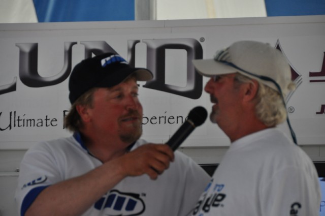 DBDB0B62-C734-4B0D-8283-A28E27957FE4