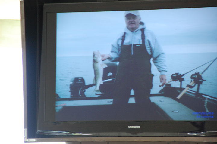 DBE23B17-7CB1-4541-960D-18522D6051FB