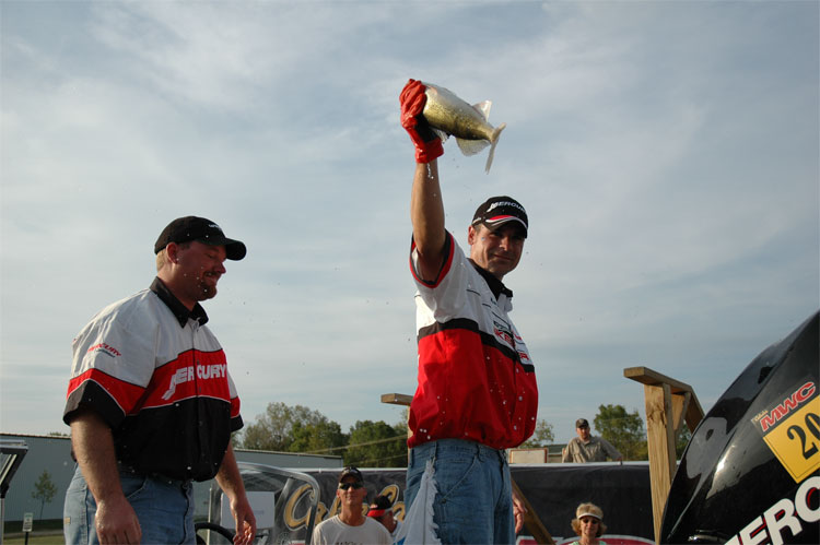 DC00B89A-E23E-4740-A14D-6801FD0FA9DB