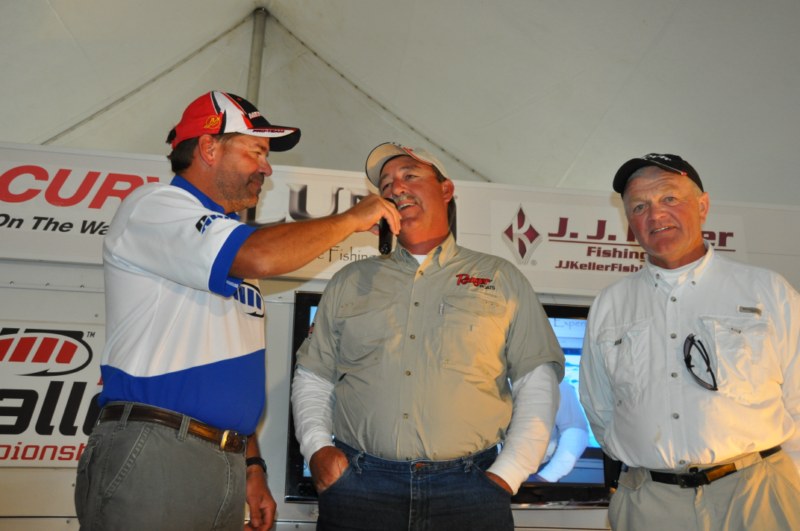 DC27CD76-6692-456D-BFB3-D9405088A52D