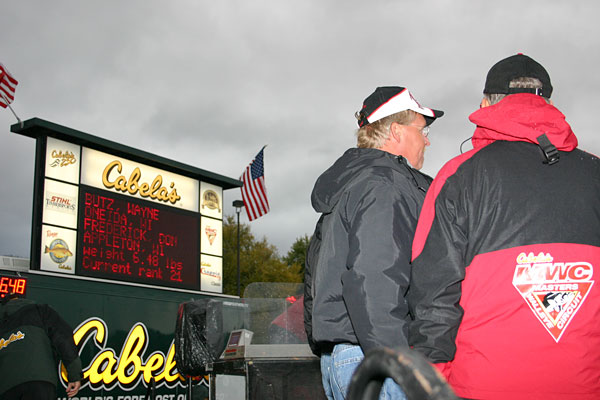 DC4BBF9B-6CAF-40C4-9986-89C5F3FD587F