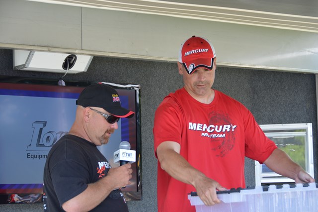 DC4BC147-96A4-496B-AB52-60BCBE85EE93