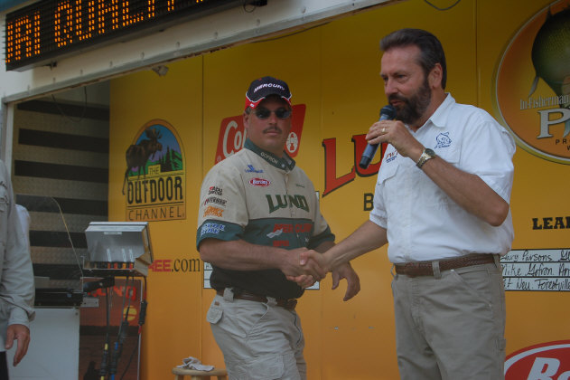 DC63F62B-6D3A-4476-972B-8C0C83DCA595