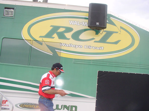 DC749789-B734-4A9A-A067-385A43D8215E