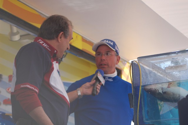 DC761C5B-E4D1-43D4-AE35-FD4DBA061E7D