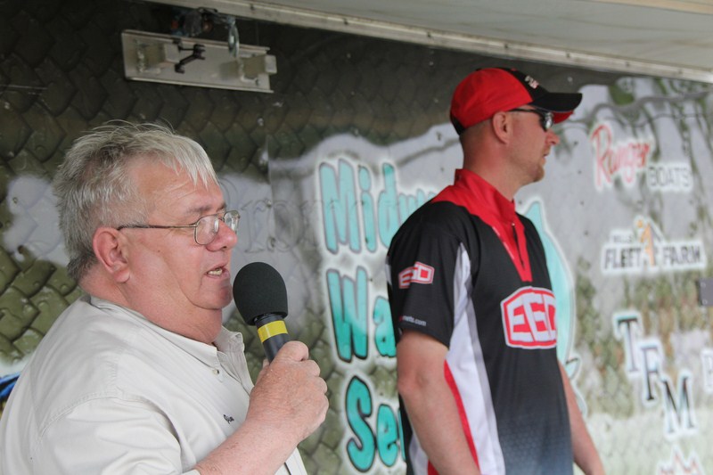 DCA40043-69A8-49B6-9FC3-217199031041