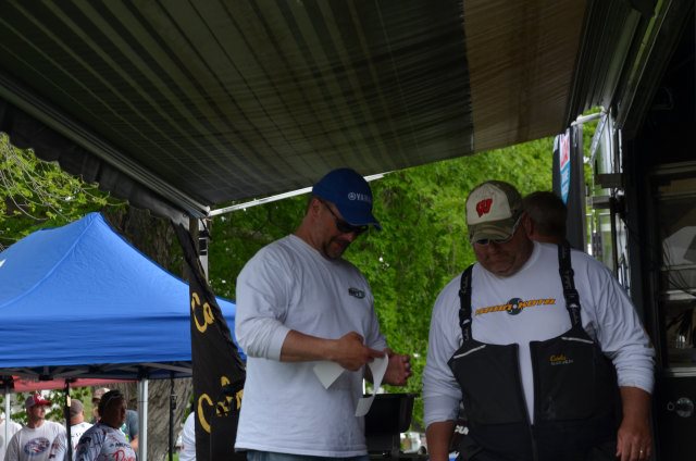 DCAFCEA4-8629-47B8-AC4E-48E13660136F