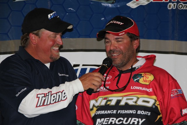 DCB8540F-9CB6-4DA0-A10D-0857A178AF3A