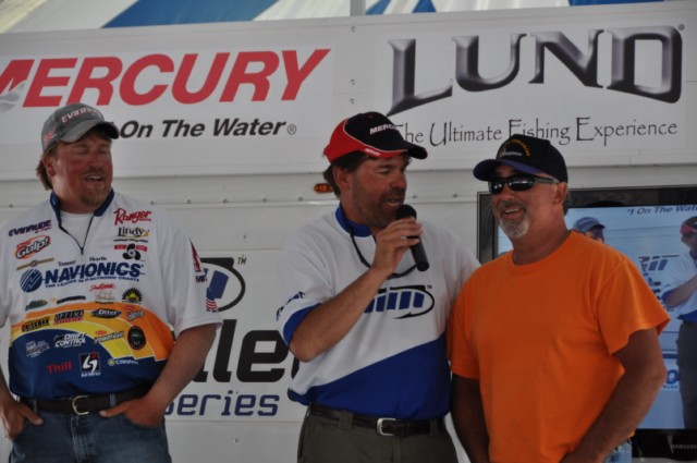 DCEA7074-1C73-452C-A696-F9E44585B50E