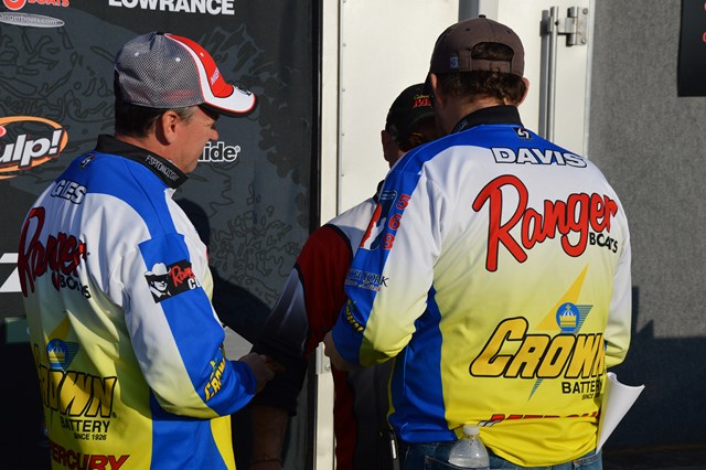 DD05C0A2-1682-4F36-80A4-8EE5C14DB2F6