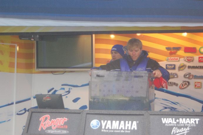 DD152949-C2D8-4DE3-A2D1-64EA1C50A9FE