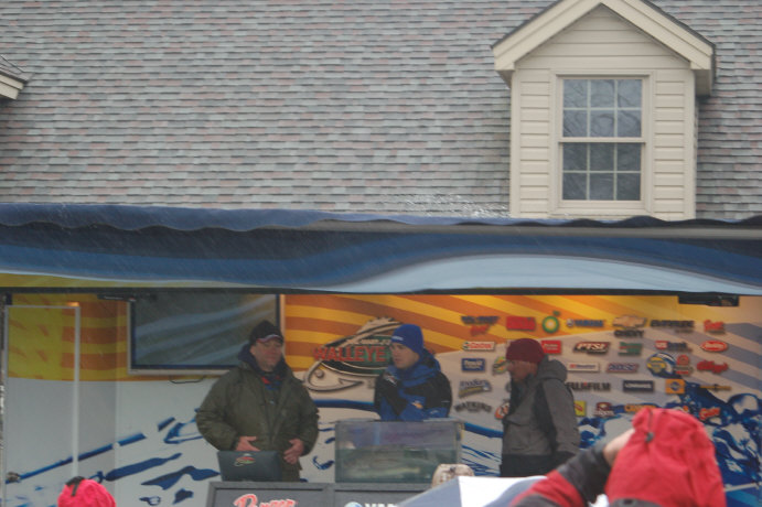 DD37FD2C-DC26-446D-AC0B-BCB98EED4F6E