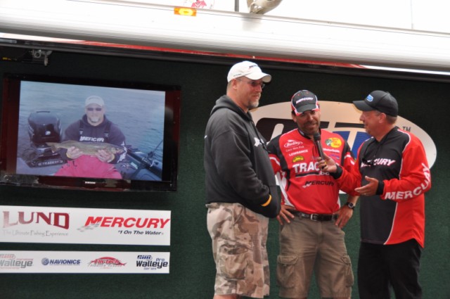 DD5B2270-6C4E-48AF-AA18-7C43BE39437B