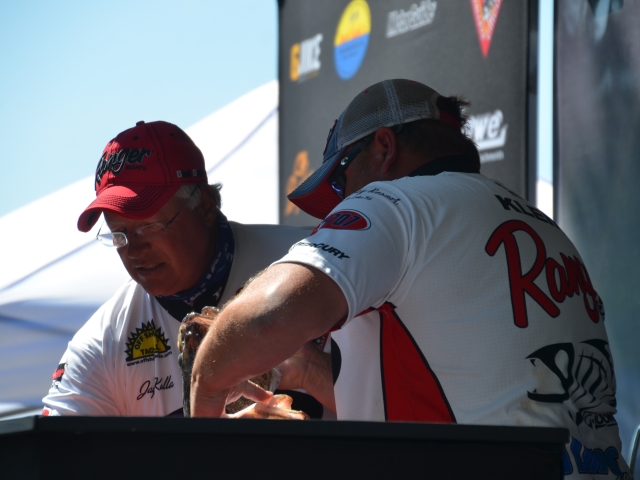 DD783390-B897-470A-B215-AC0B9678F9EE