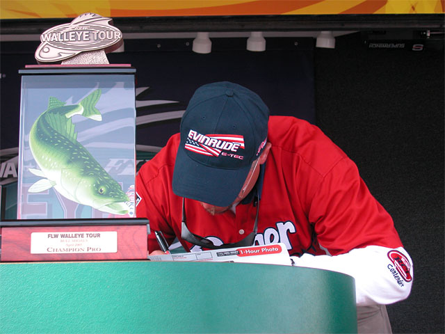 DDB85C28-DCF5-4C6C-8A57-44272B309E0D