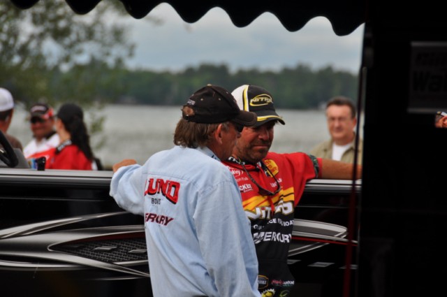 DDB8DFD0-51FD-499C-B2F7-0214B8552F3A