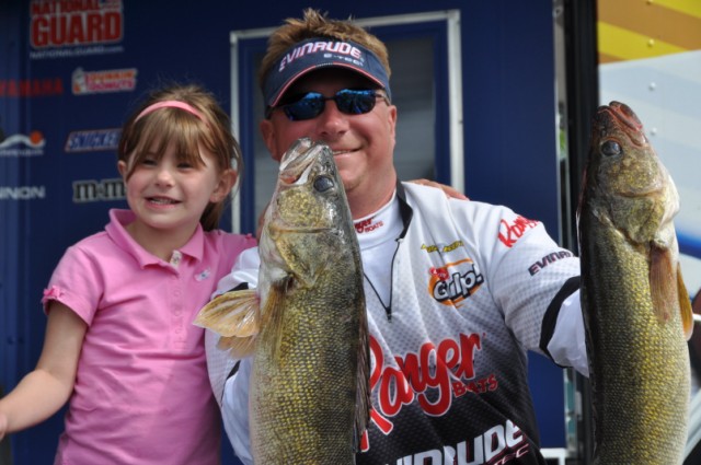 DDBC35B0-16A6-44D3-8AD1-A9E6D9466D25