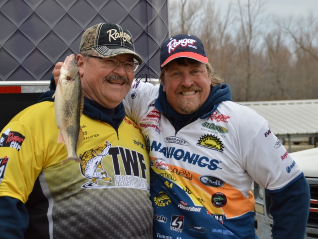 DDC42E16-0AAC-453A-A59D-D391A3BD5093