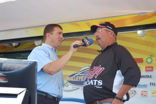 DE120C7C-800D-4D06-A08B-977FCA4D189A