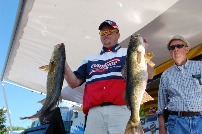 DE202483-ABDB-405C-ADBC-BA5A747FF79A